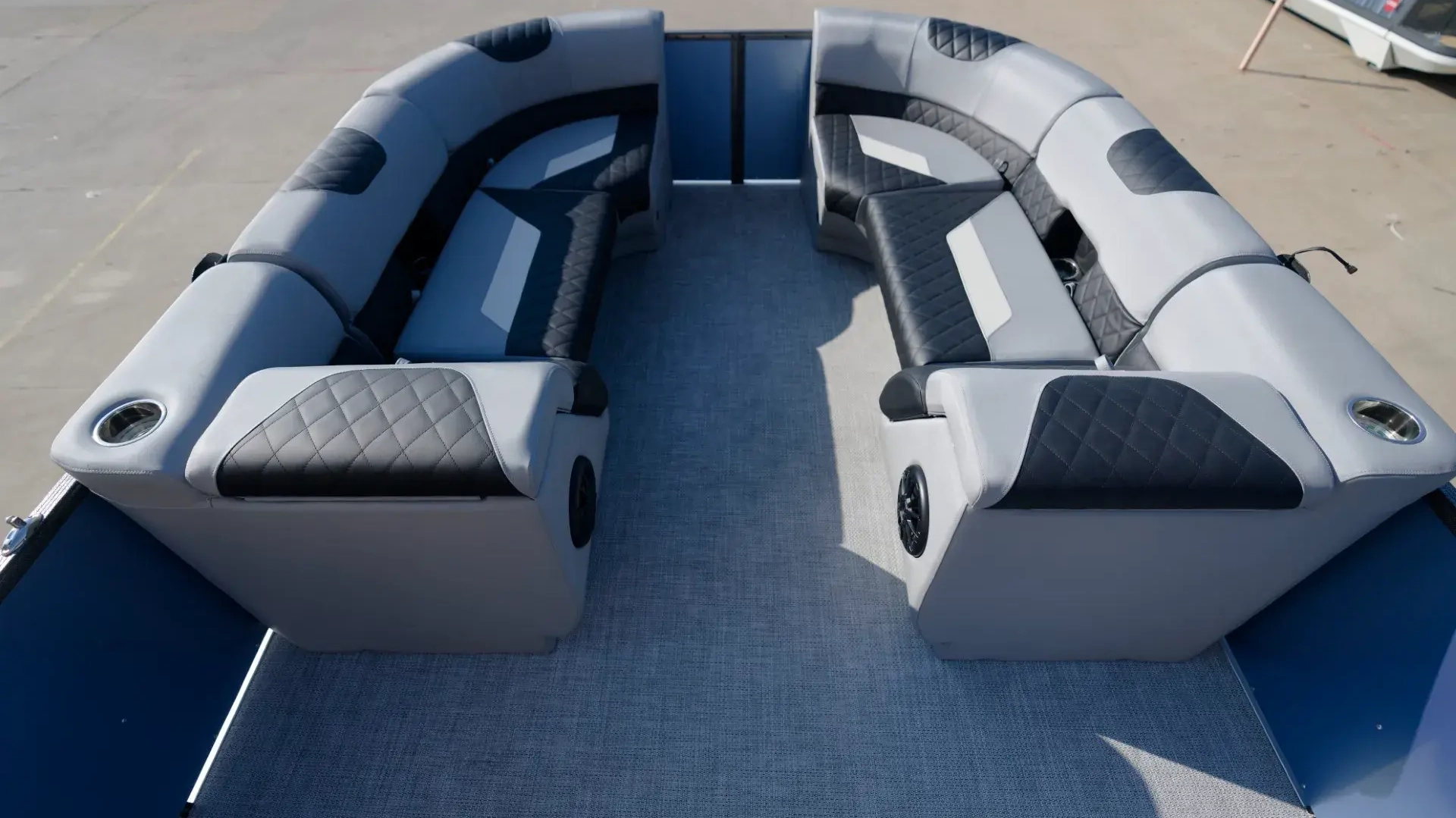 Massimo_Marine_p30_double_Decker_1500