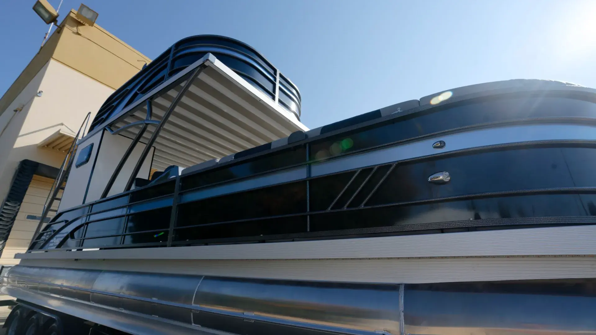 Massimo_Marine_p30_double_Decker_400